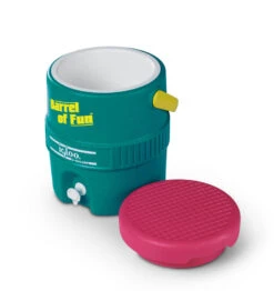 IGLOO Retro Barrel Of Fun 2 Gallon 7 IGLOO Retro Barrel Of Fun 2 Gallon -Outdoor Camping Shop k089c00c915404aada4850a8c037f5c71