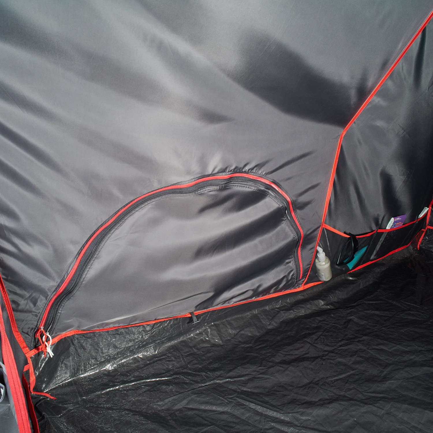 Quechua 8 Man Inflatable Blackout Tent 11 Quechua 8 Man Inflatable Blackout Tent - Image 11