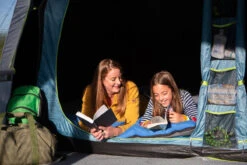 Coleman Castle Pines 4L BlackOut Tent 11 Coleman Castle Pines 4L BlackOut Tent -Outdoor Camping Shop k66fb648ef9e7571862af4797d6e298bf