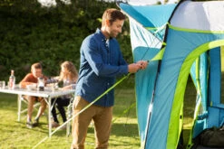 Coleman Castle Pines 4 BlackOut Tent 13 Coleman Castle Pines 4 BlackOut Tent -Outdoor Camping Shop k778b40b570c8aa1328ae91864393a1a7