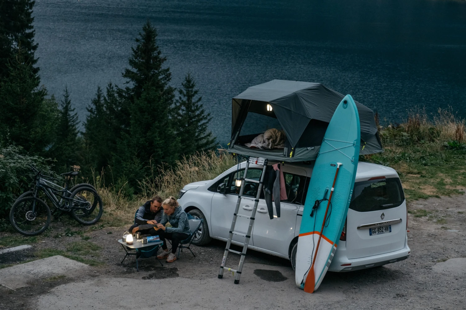 Quechua INFLATABLE ROOF TENT MH900 FRESH & BLACK 2 PERSON 8 Quechua INFLATABLE ROOF TENT MH900 FRESH & BLACK 2 PERSON - Image 8