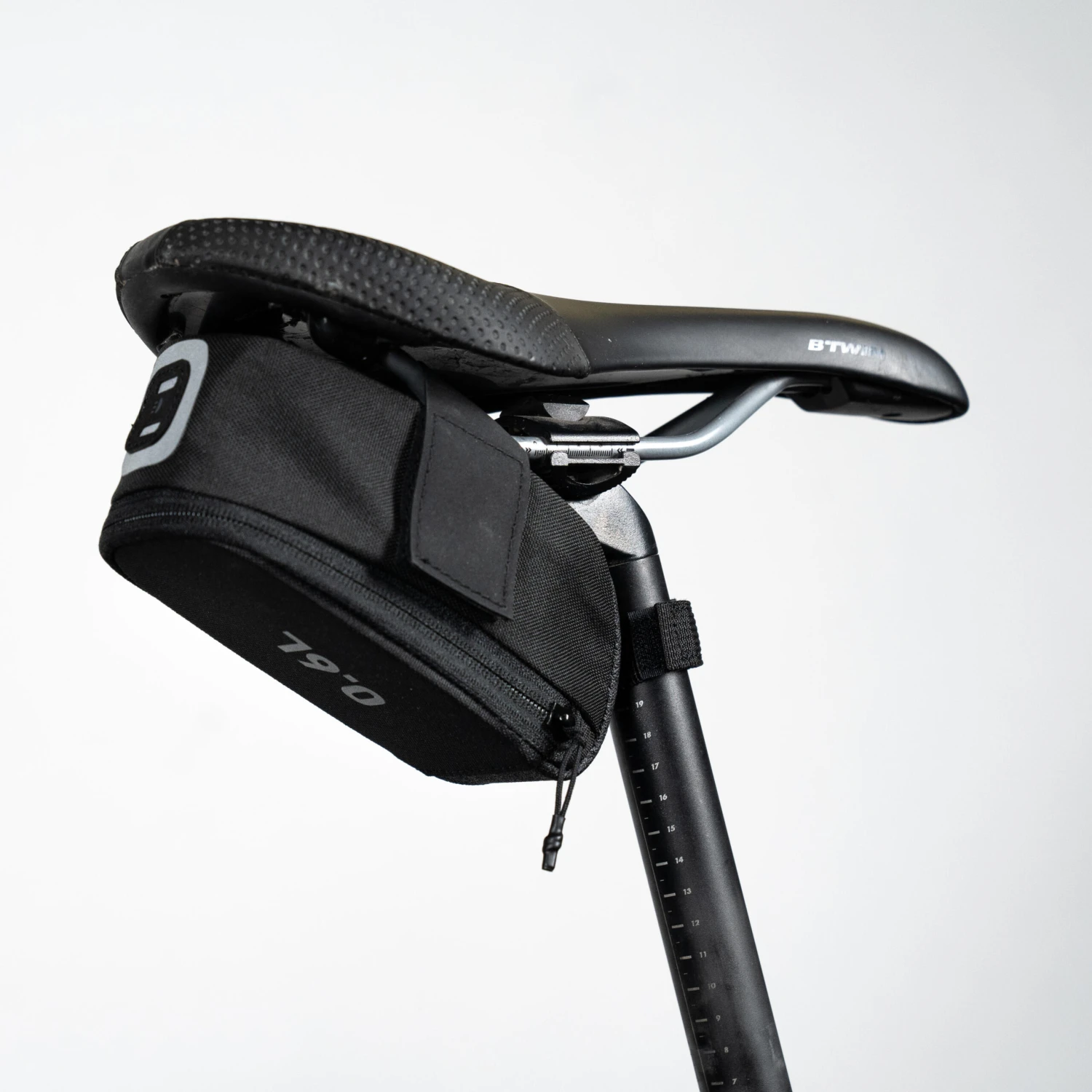 Riverside Saddle Bag Kit Easy M 0.6L + Multitool + 3 Tyre Lever 7 Riverside Saddle Bag Kit Easy M 0.6L + Multitool + 3 Tyre Lever - Image 7